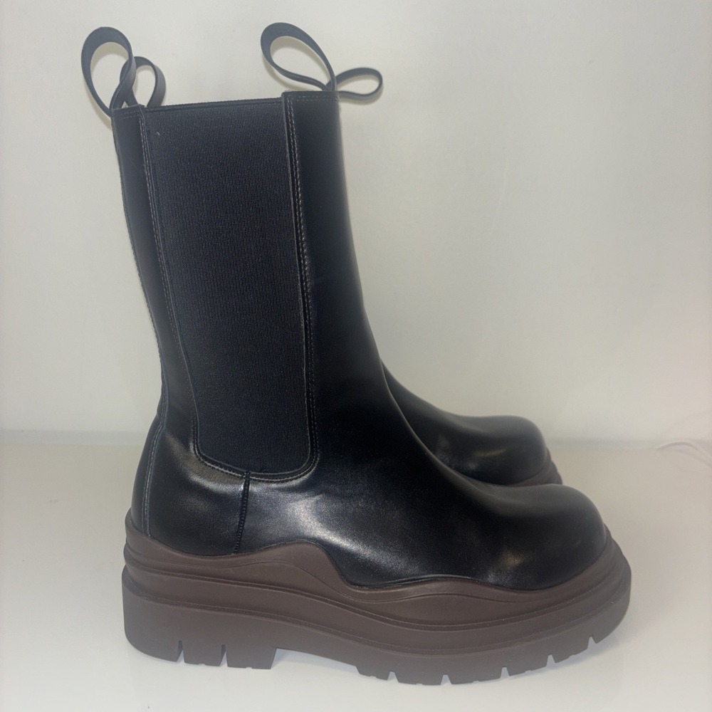Black Chunky Chelsea Boots Black & Brown Sole Platform Boots Size 8 / 39 Booties